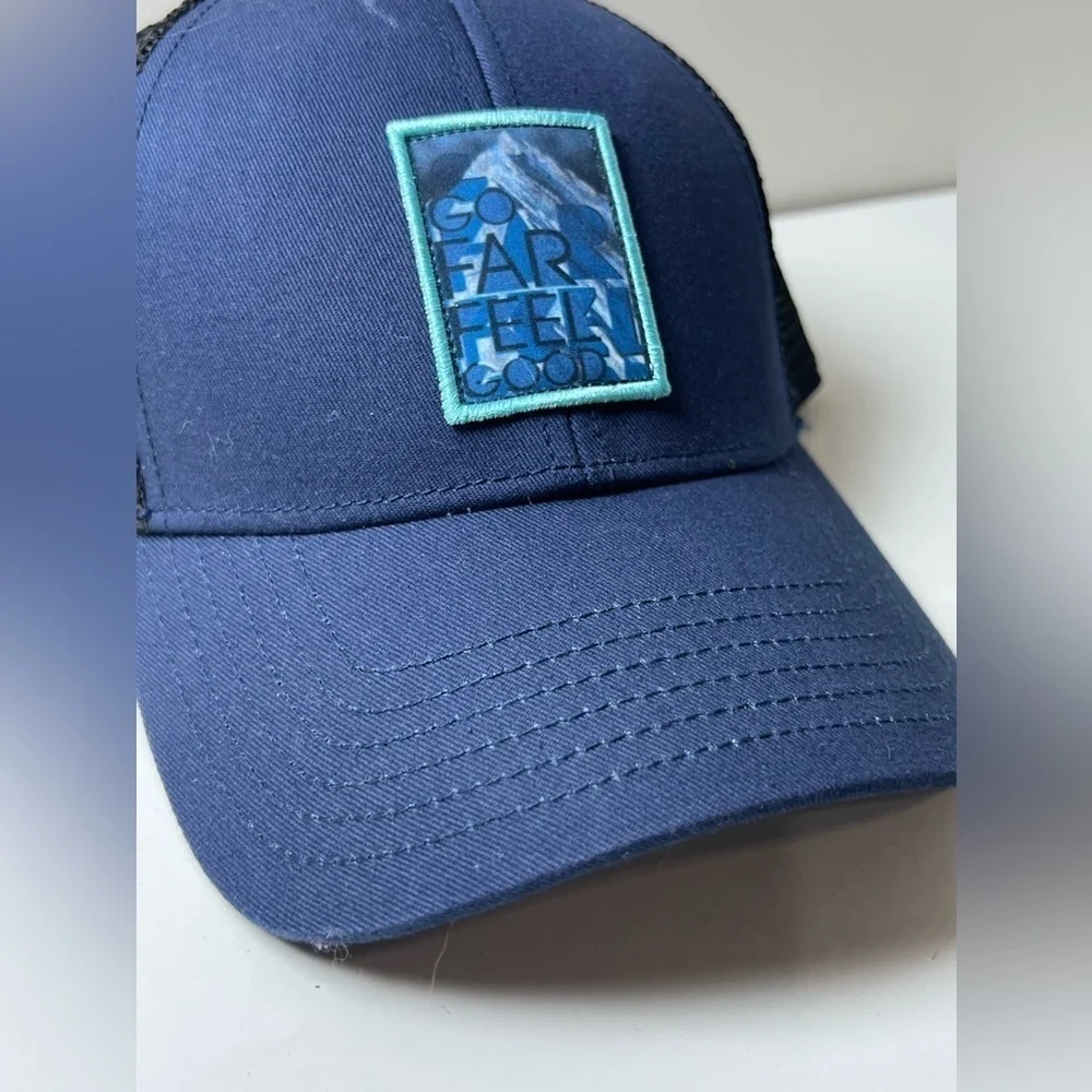 Men’s Smartwool Go Far Feel Good Front Patch Logo Blue Trucker Hat EUC Outdoors